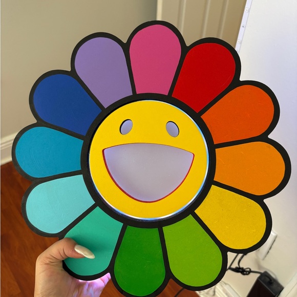 Multicolor Smiling Flower Wall Decor - Picture 8 of 10